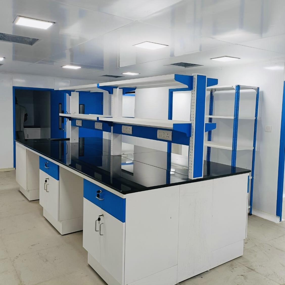 Lab Tables Hosur