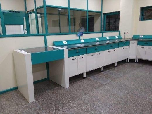 Modern Anti Vibration Tables Setup